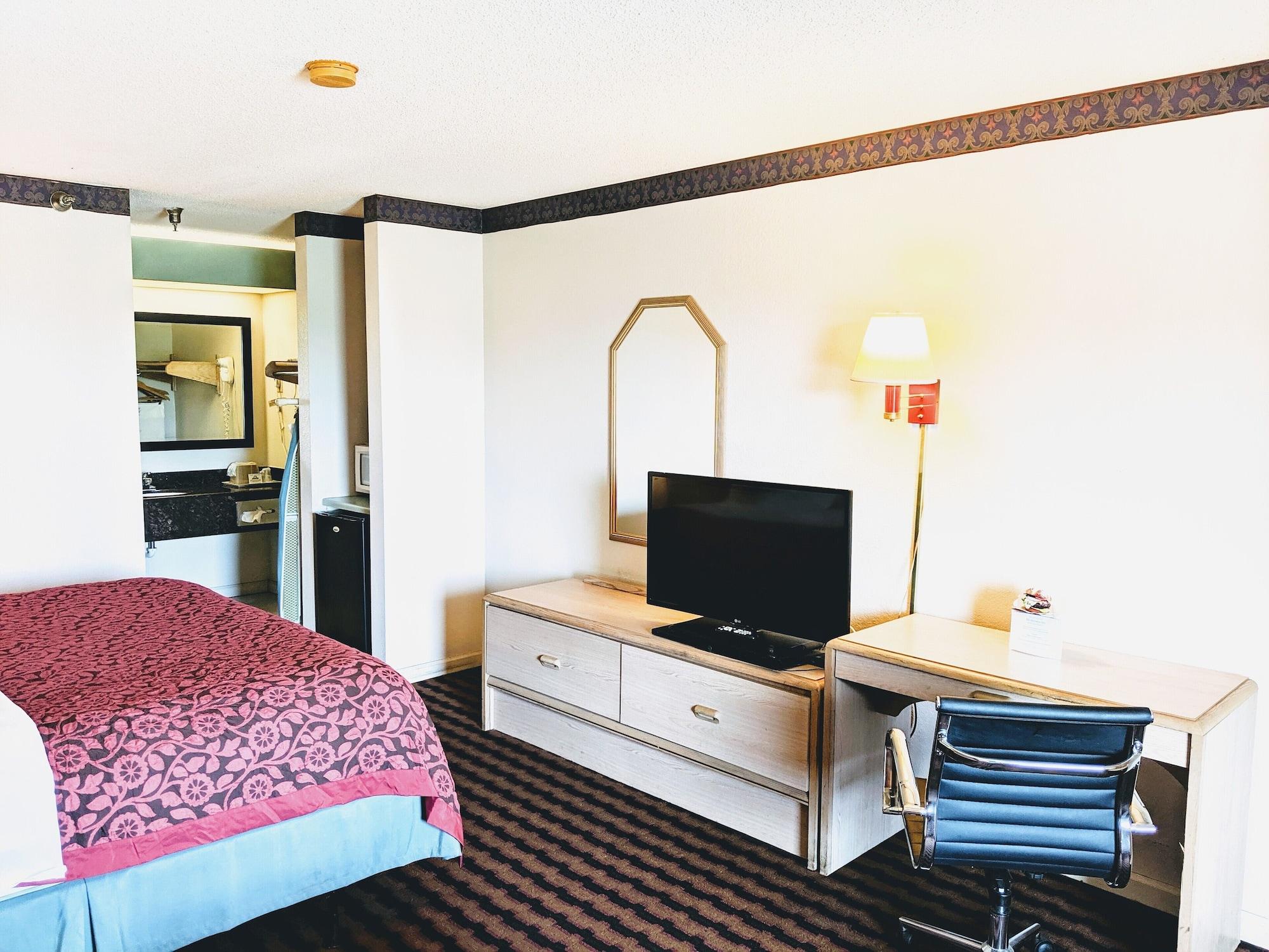 Quality Inn & Suites Decatur Priceville I-65 Buitenkant foto