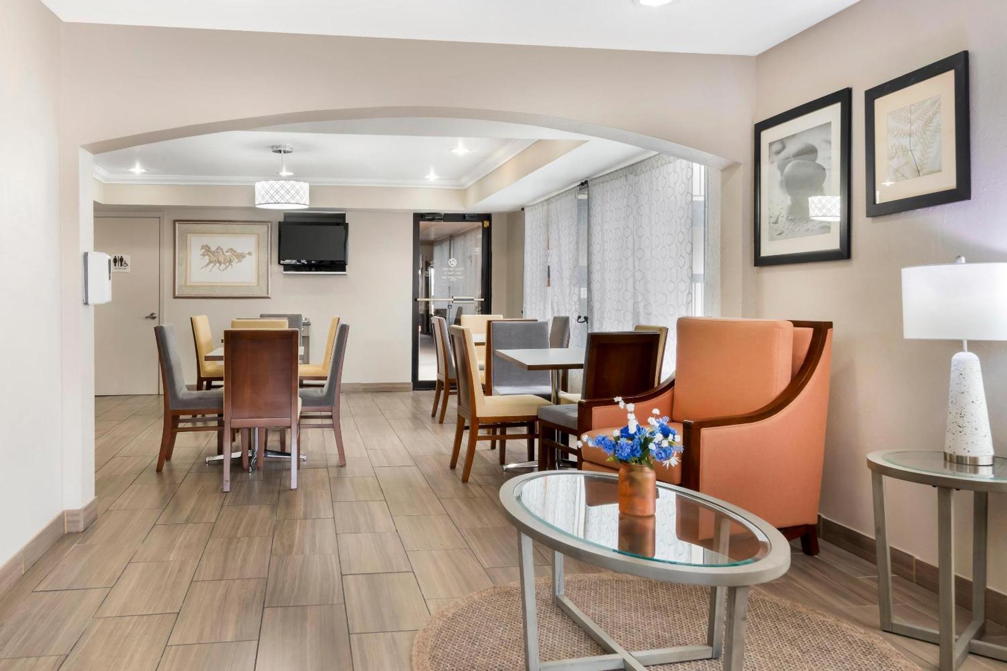 Quality Inn & Suites Decatur Priceville I-65 Buitenkant foto